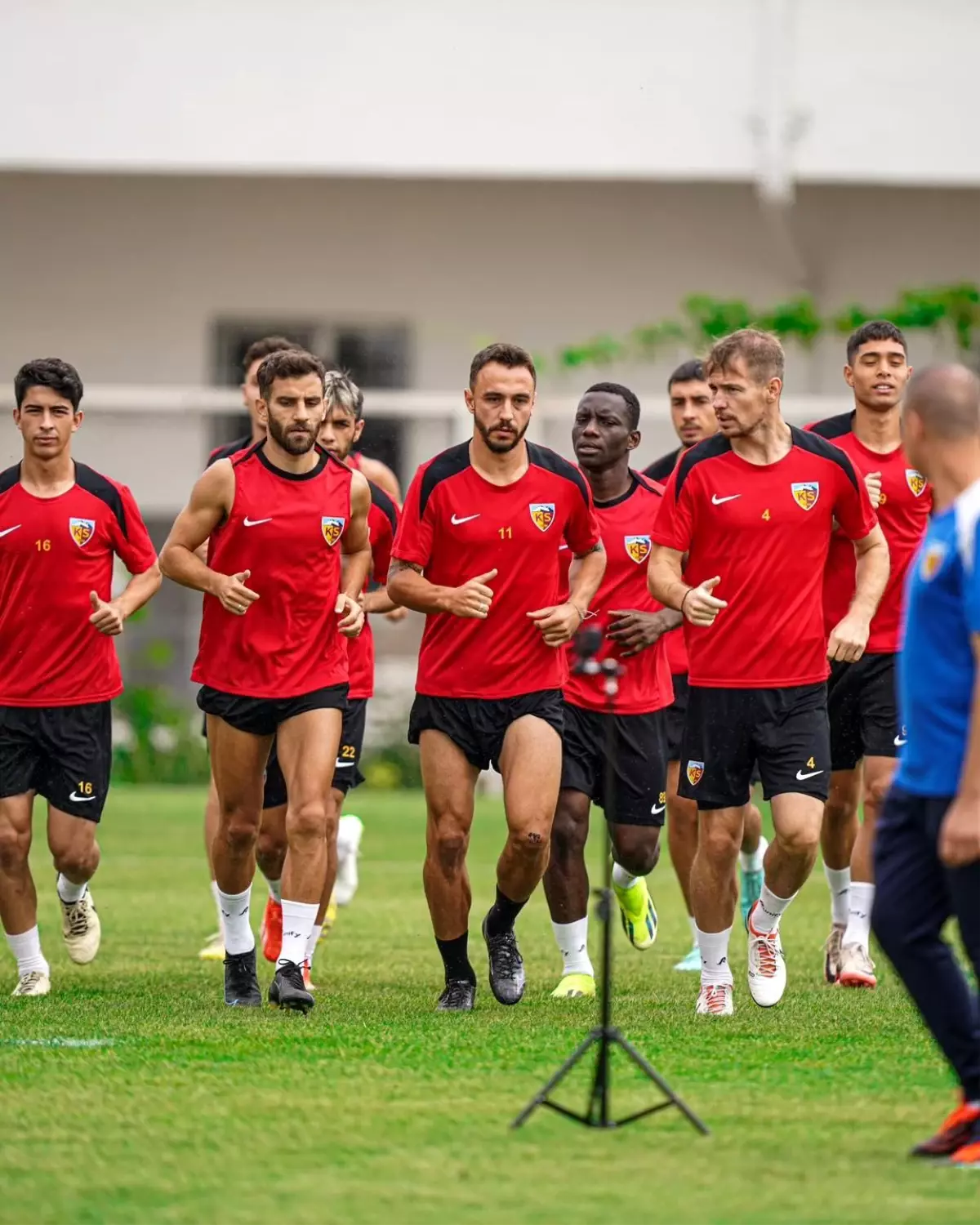 Kayserispor 9 Günde 3 Maç Oynayacak