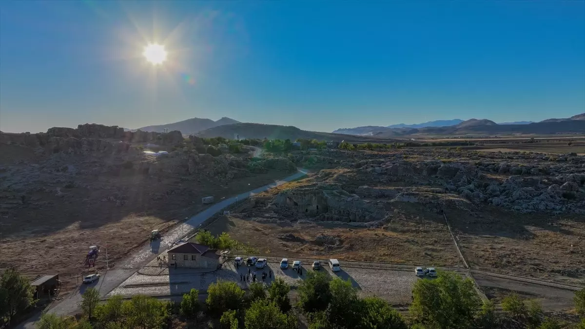 Diyarbakır’ın Hilar Kaya Mezarları Ören Yeri Olarak Tescillendi