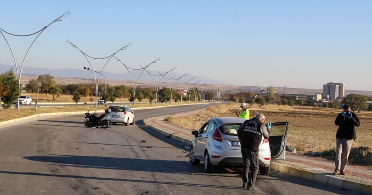 Uşak’ta trafik kazası: 2’si polis 4 yaralı